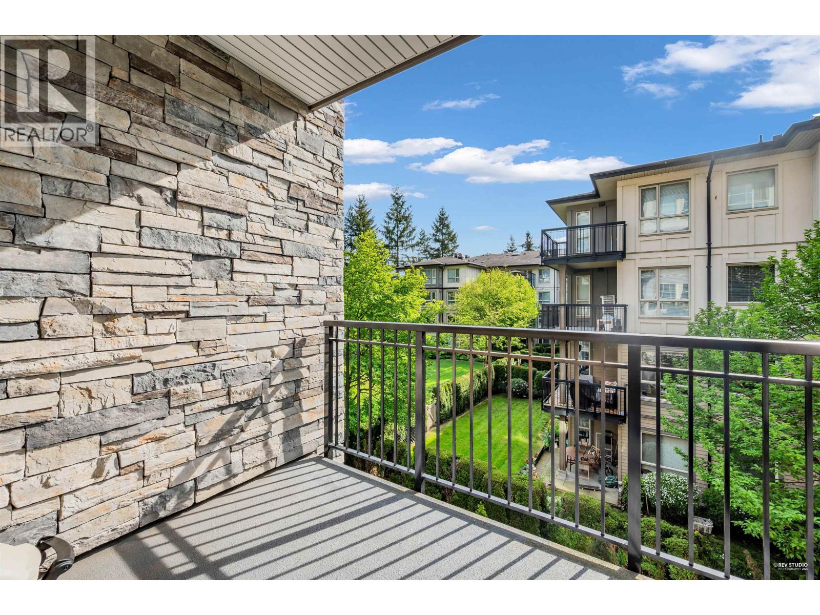 307 1152 Windsor Mews, Coquitlam, British Columbia  V3B 0N1 - Photo 3 - R3118738