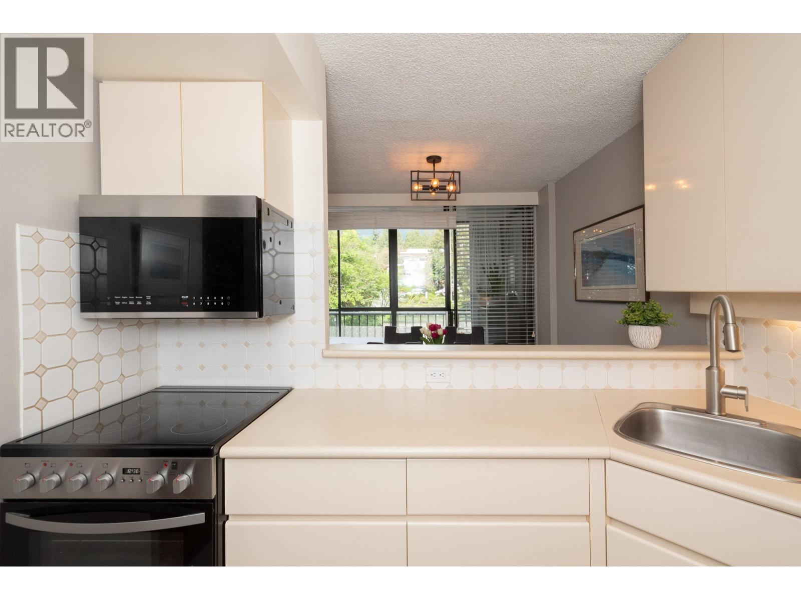 204 650 16th Street, West Vancouver, British Columbia  V7V 3R9 - Photo 13 - R3118747