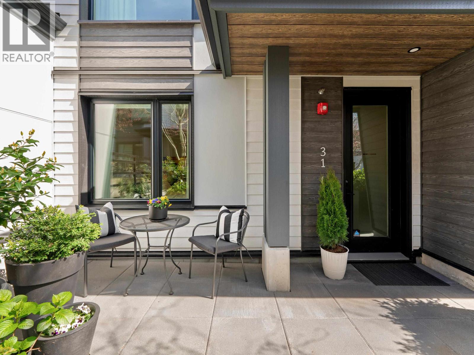 31 528 E 2nd Street, North Vancouver, British Columbia  V7L 0G8 - Photo 2 - R3118750