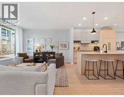 31 528 E 2ND STREET, North Vancouver, British Columbia