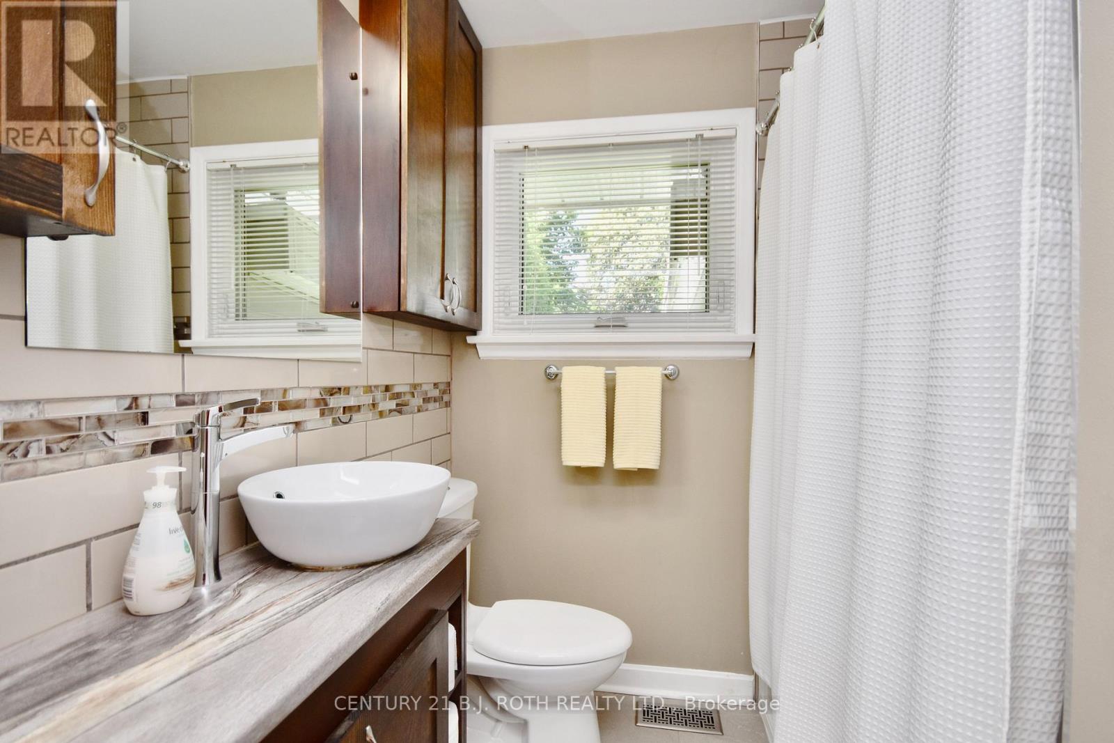 72 Rose Street, Barrie, Ontario  L4M 2T2 - Photo 15 - S13077560