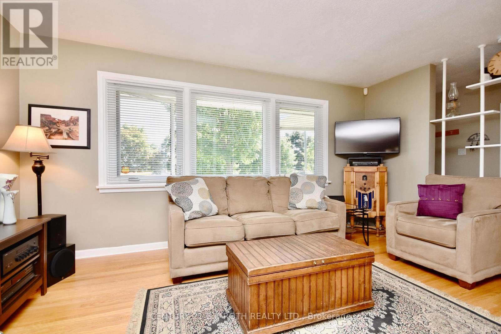 72 Rose Street, Barrie, Ontario  L4M 2T2 - Photo 9 - S13077560