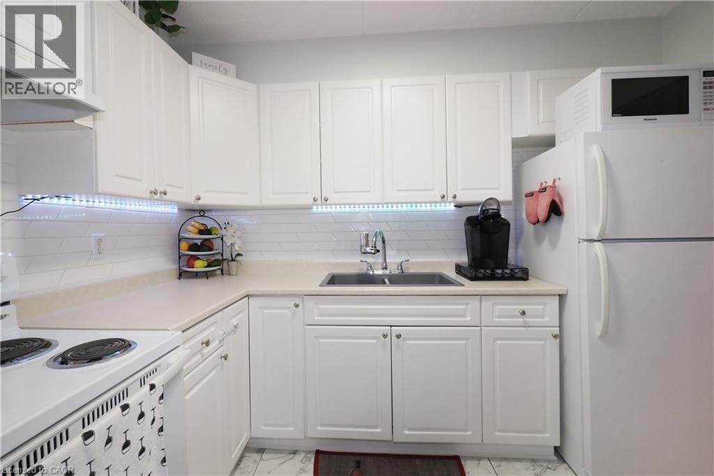 6 Walton Avenue Unit# 206, Kitchener, Ontario  N2C 2B5 - Photo 16 - 40826331
