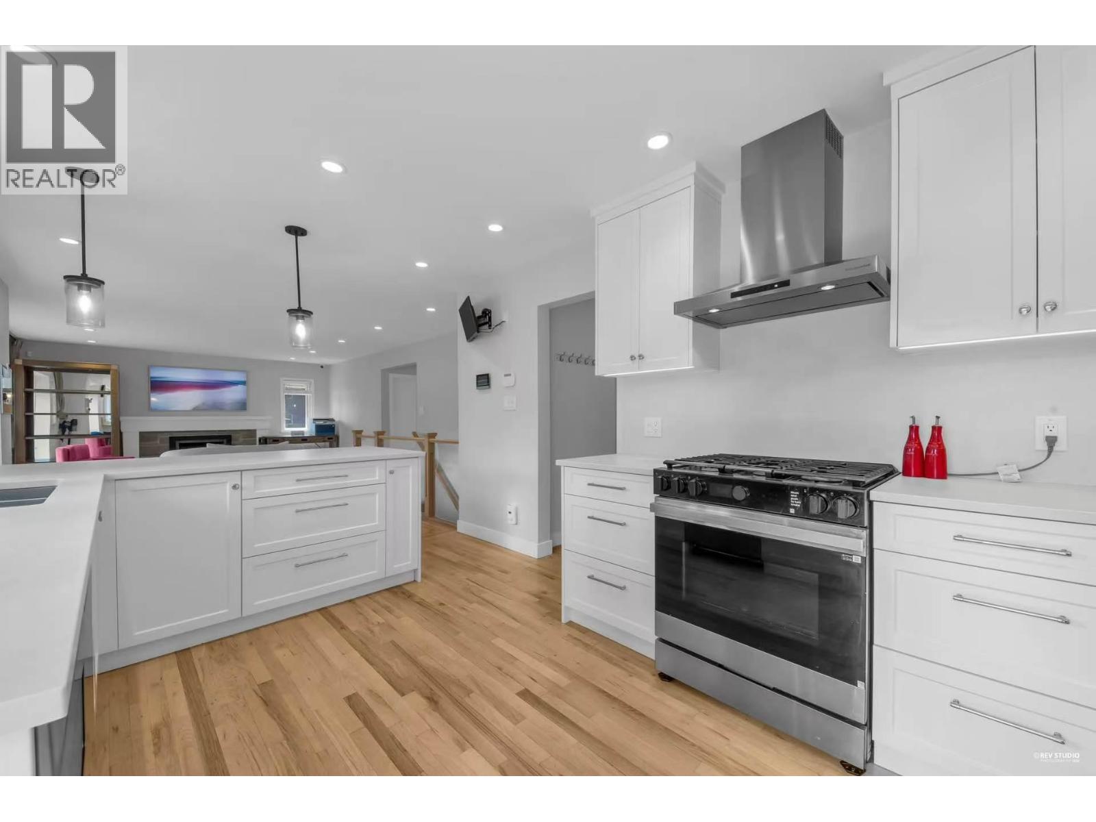 3521 Duval Road, North Vancouver, British Columbia  V7J 3E8 - Photo 15 - R3118737