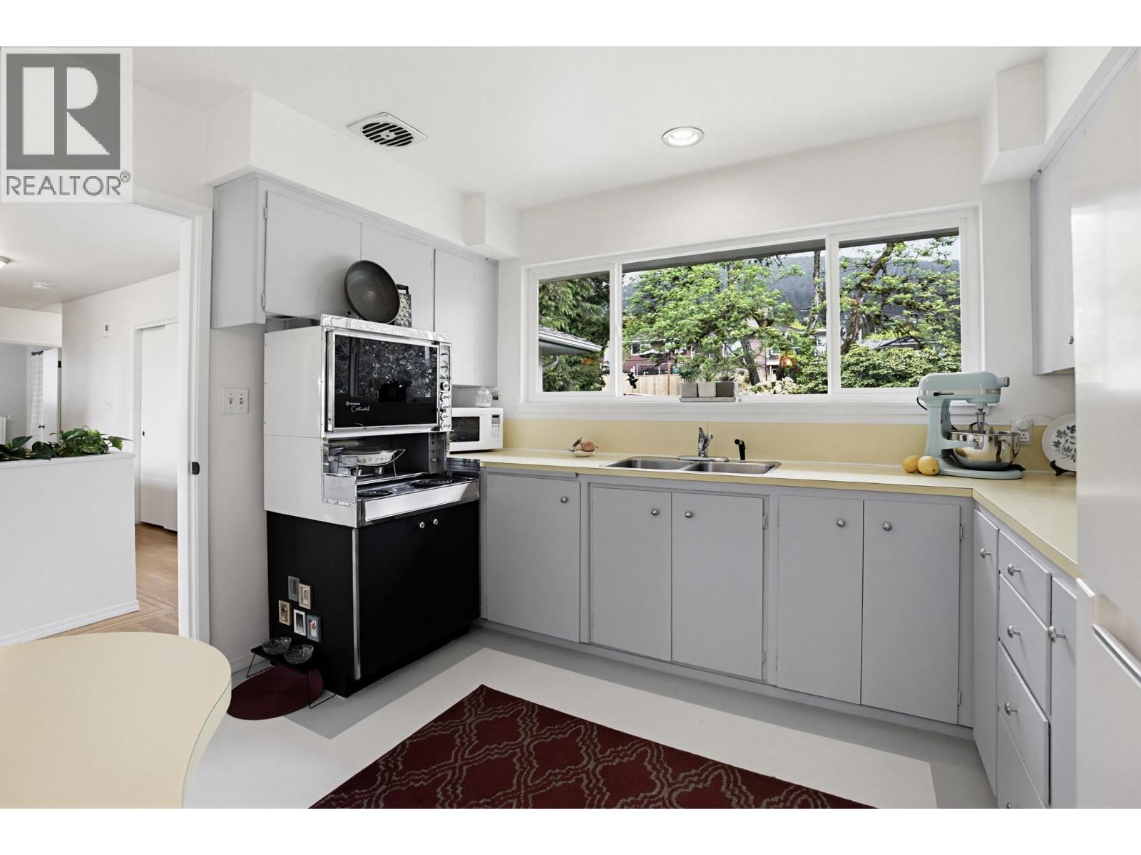 509 Granada Crescent, North Vancouver, British Columbia  V7N 3A7 - Photo 12 - R3118740