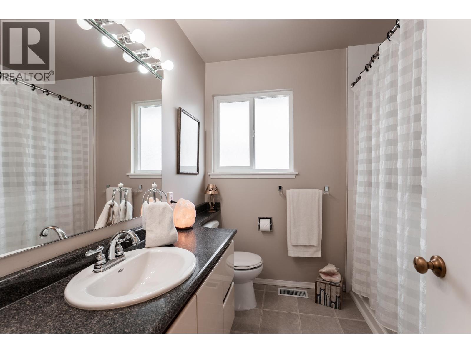 509 Granada Crescent, North Vancouver, British Columbia  V7N 3A7 - Photo 24 - R3118740