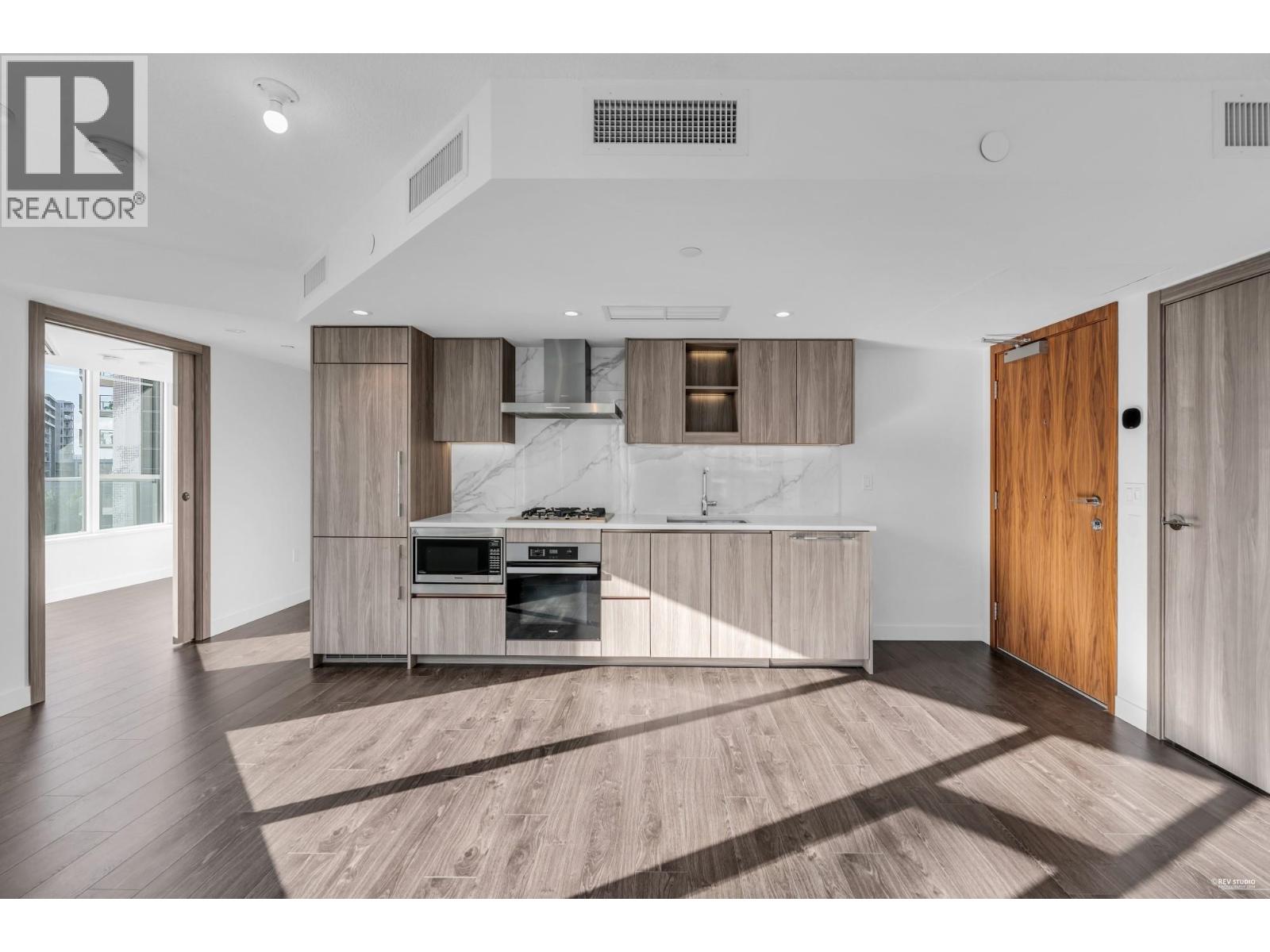 8xx 8608 HAZELBRIDGE WAY, richmond, British Columbia