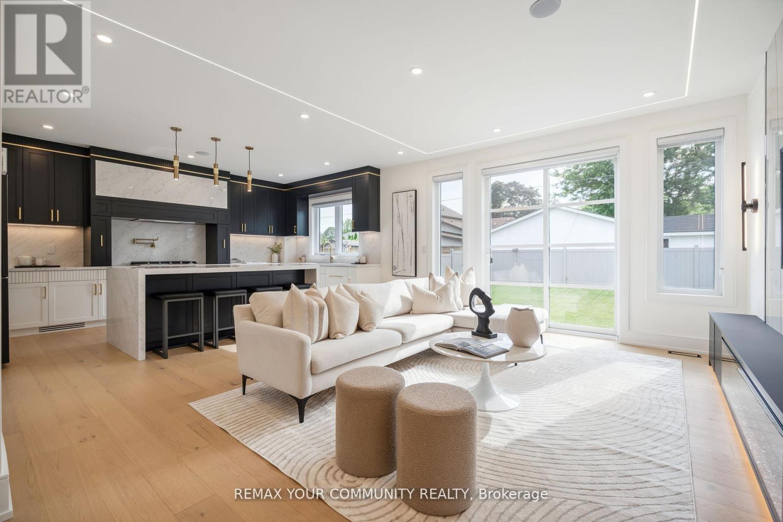 14 Ranwood Drive, Toronto, Ontario  M9N 3E9 - Photo 11 - W13077502