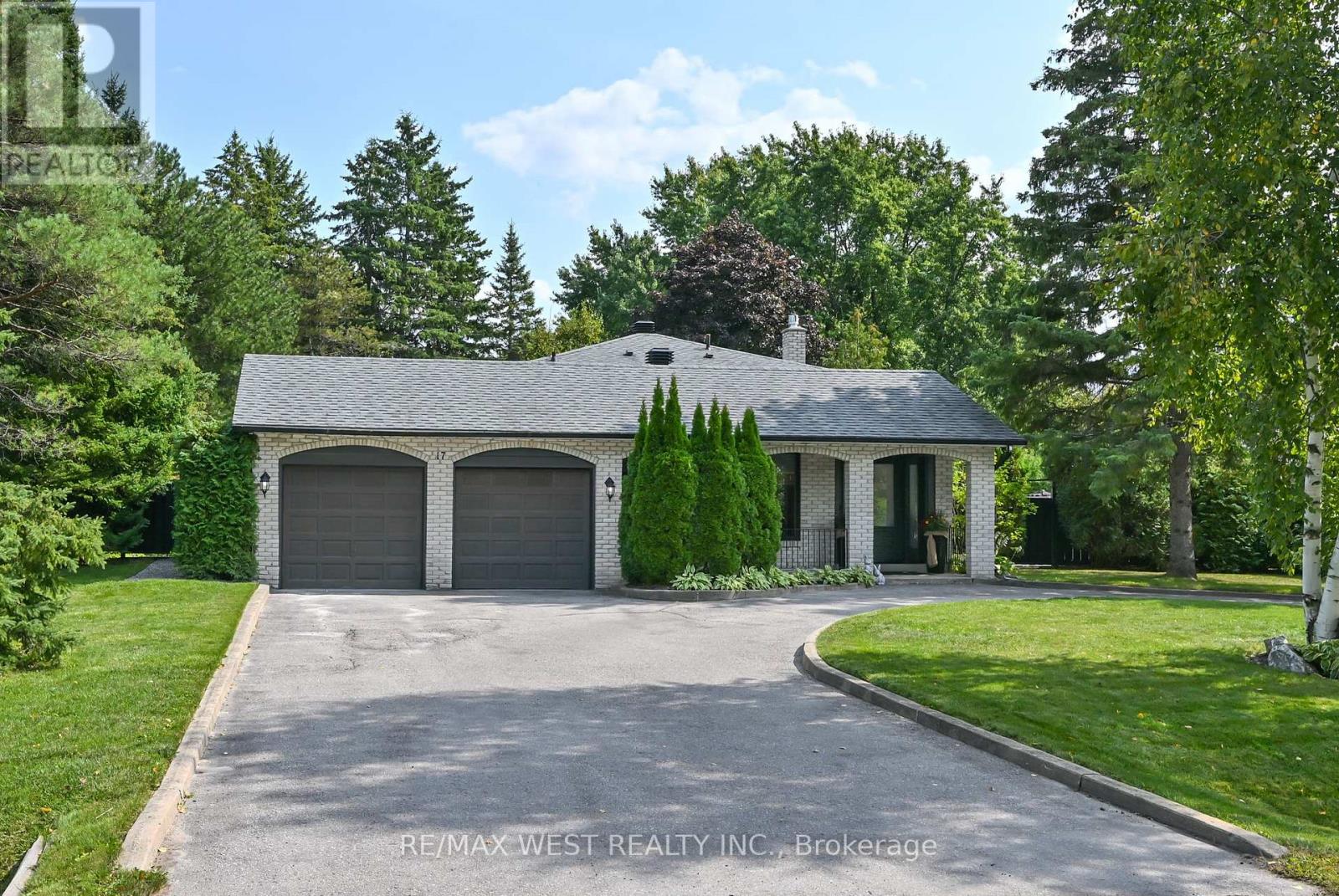 17 PINERIDGE DRIVE, Caledon, Ontario