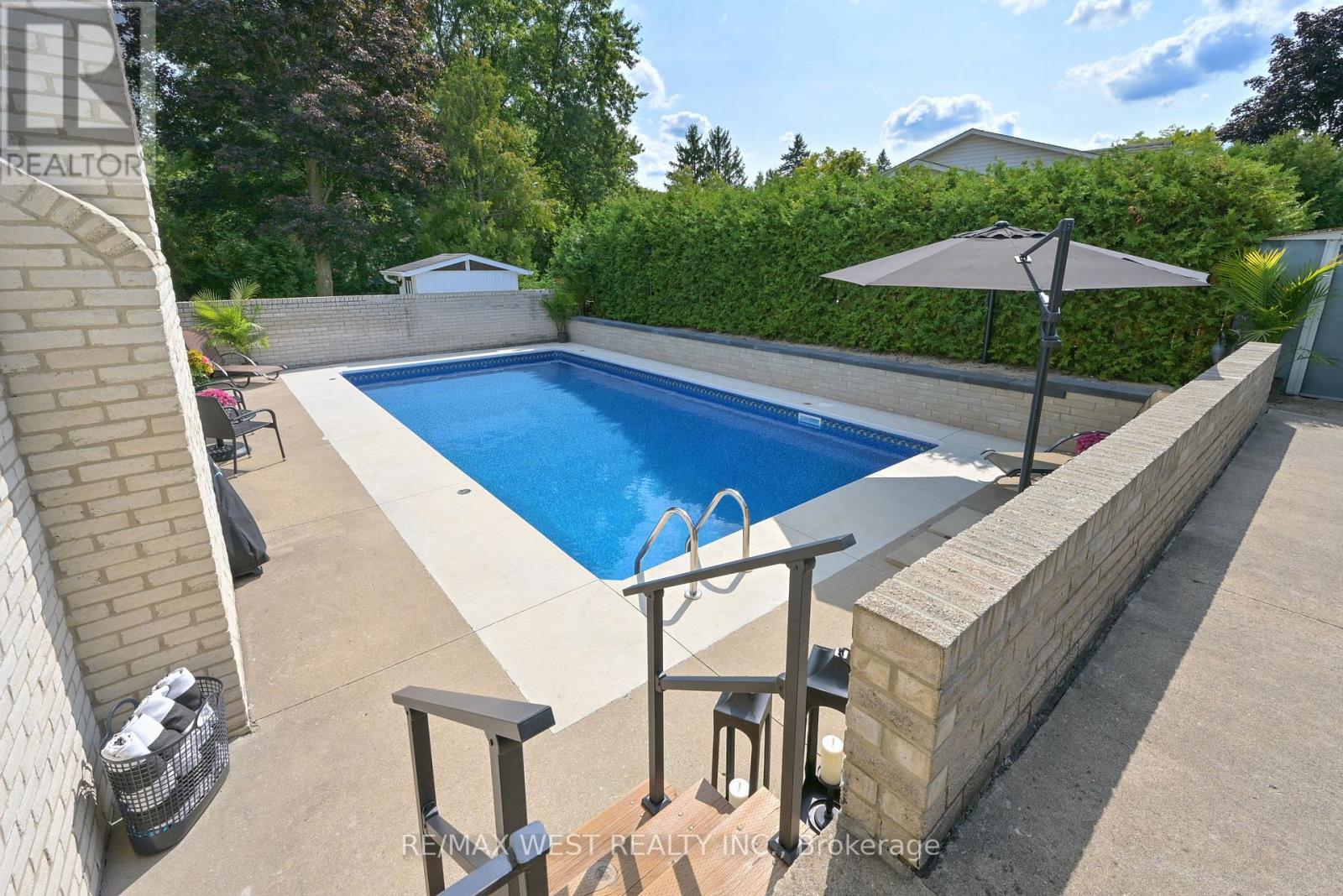 17 Pineridge Drive, Caledon, Ontario  L7E 0M2 - Photo 10 - W13077540