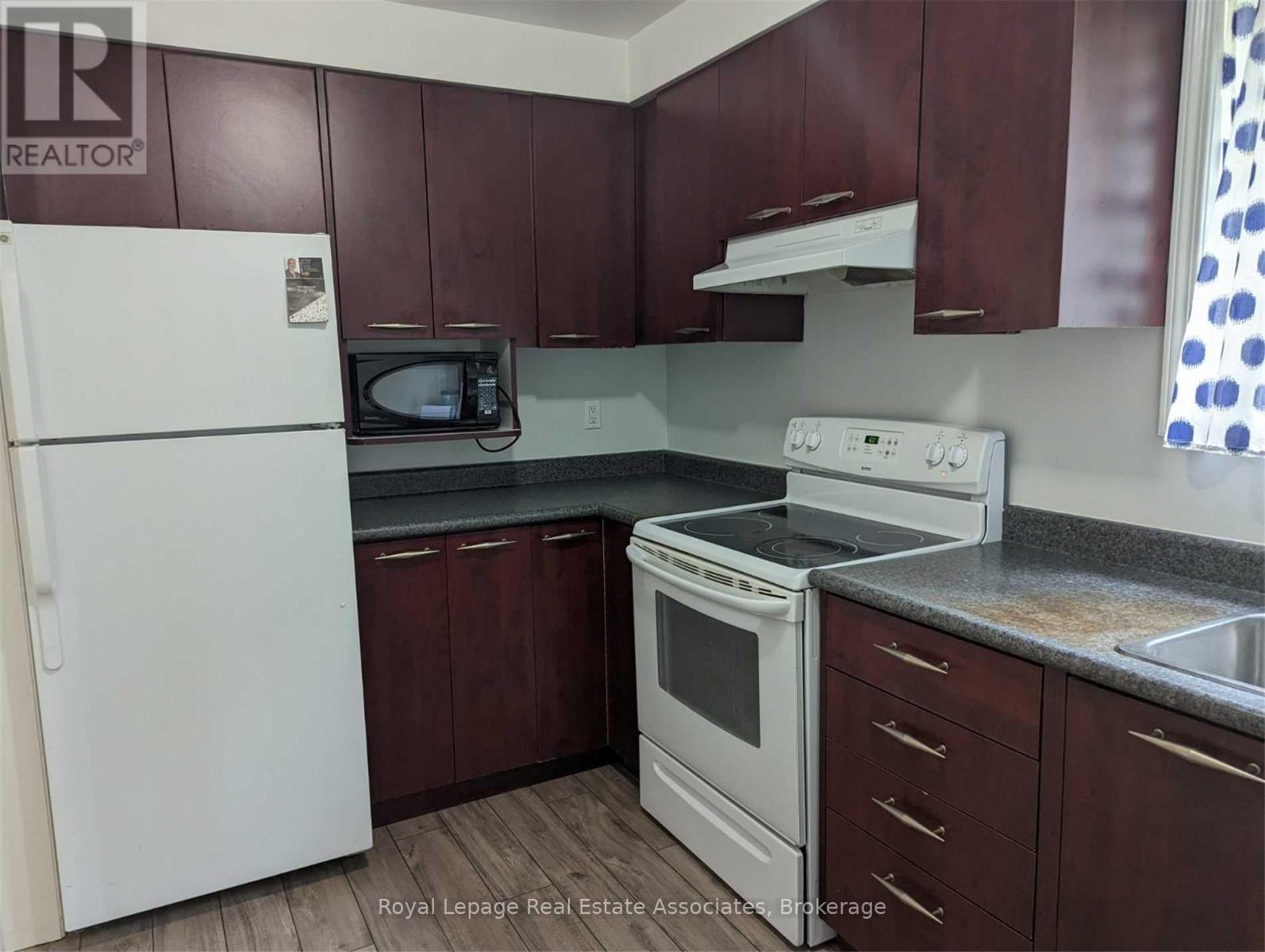 1 - 61 Mississauga Road N, Mississauga, Ontario  L5H 2H9 - Photo 12 - W13077614