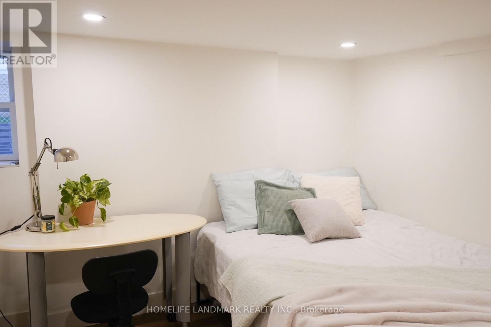 Bsmt R3 - 479 Whitmore Avenue, Toronto, Ontario  M6E 2N6 - Photo 2 - W13077686