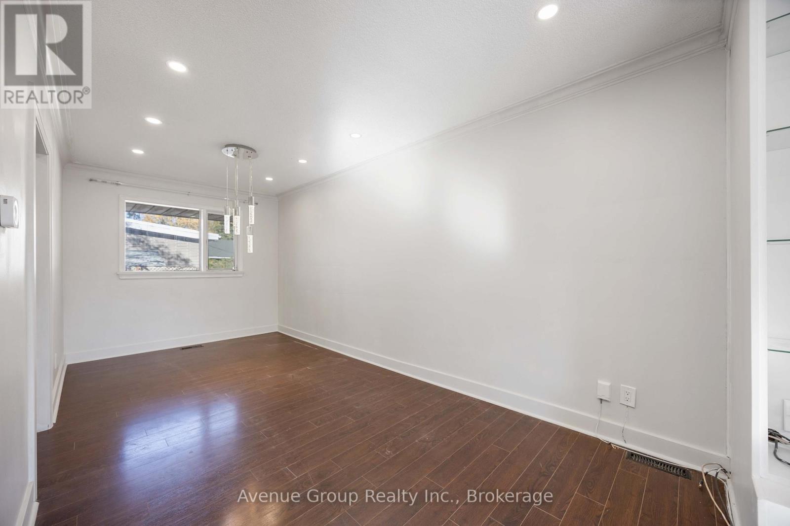 Main - 10 Chipping Road, Toronto, Ontario  M3B 1L1 - Photo 10 - C12956626
