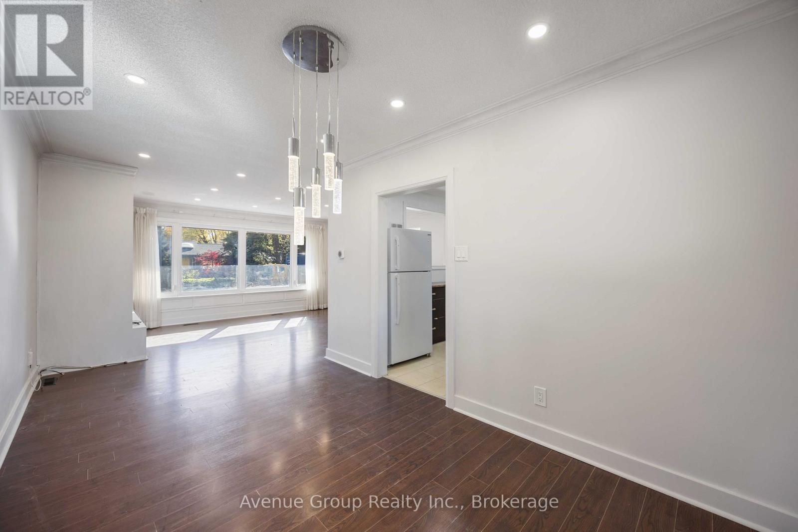 Main - 10 Chipping Road, Toronto, Ontario  M3B 1L1 - Photo 11 - C12956626
