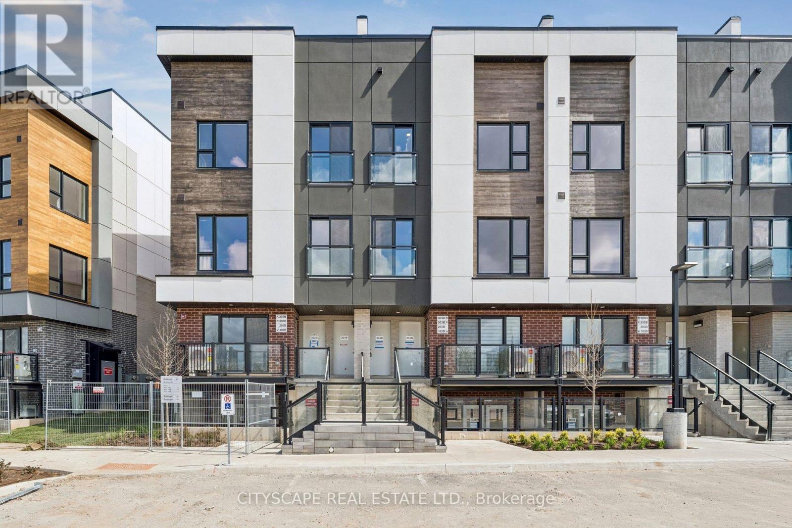 201b - 16 Melbourne Avenue, St. Catharines, Ontario  L2P 0G5 - Photo 2 - X12946924