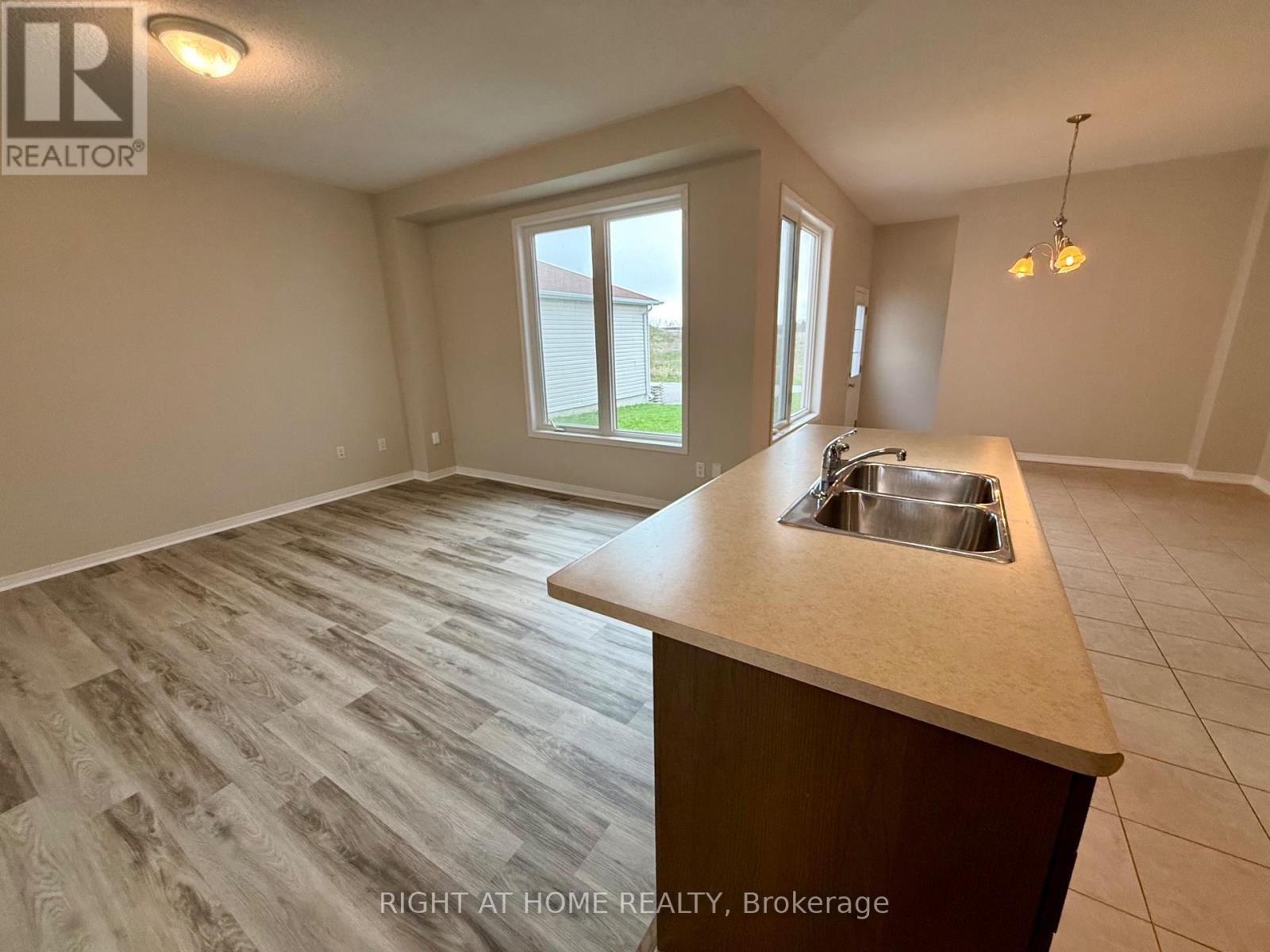 780 Carlisle Street, Cobourg, Ontario  K9A 4J7 - Photo 5 - X13077526