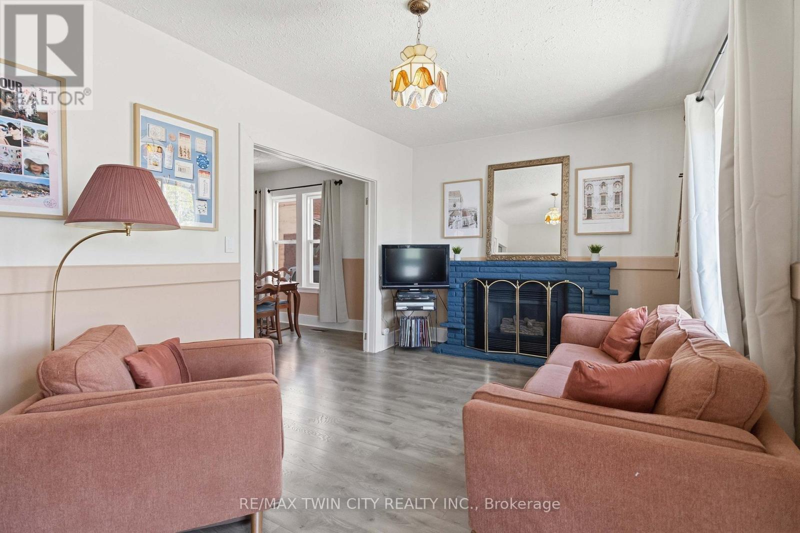 7 Ontario Street, Brantford, Ontario  N3S 2B7 - Photo 3 - X13077596