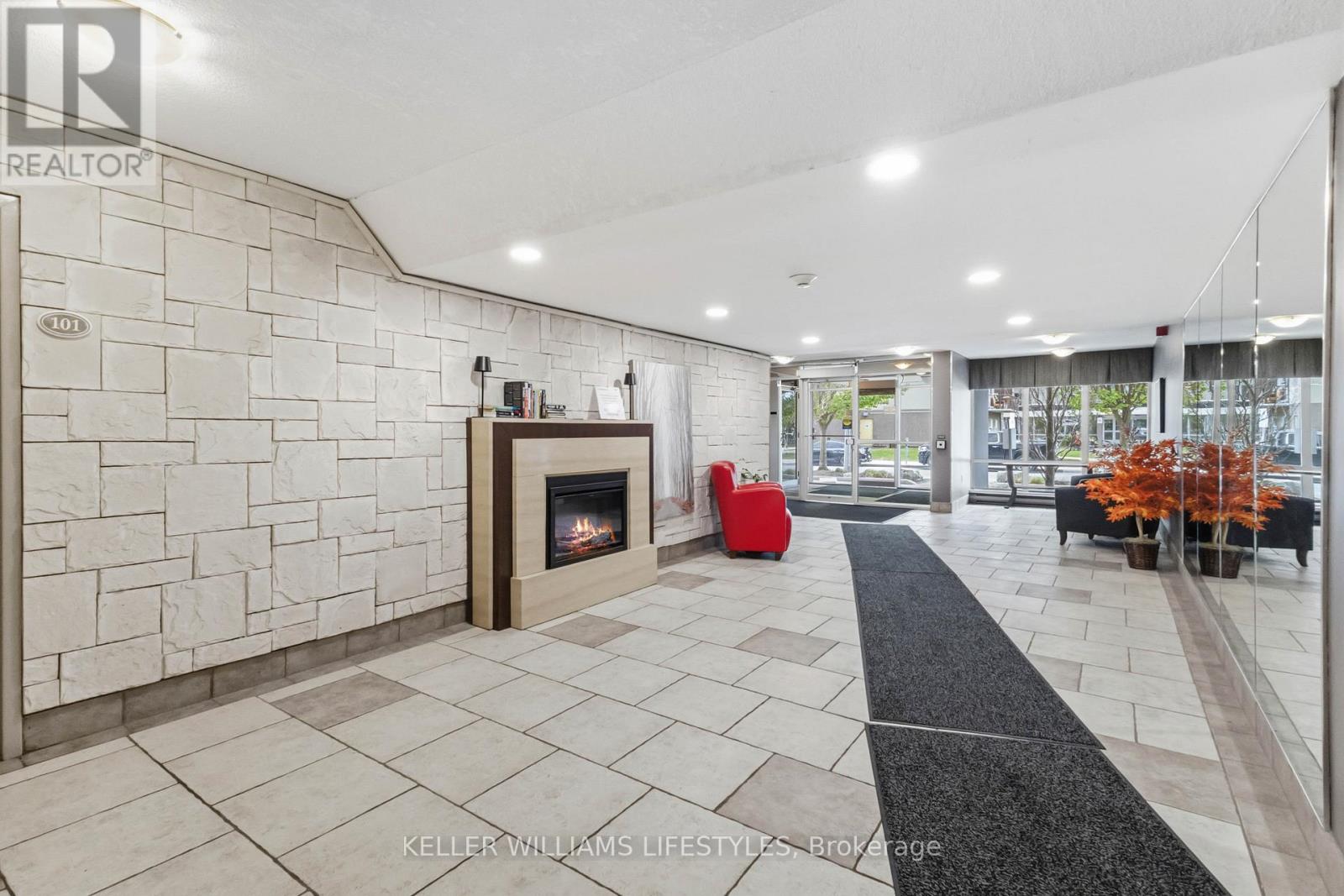 405 - 155 Kent Street, London East, Ontario  N6A 5N7 - Photo 4 - X13047886