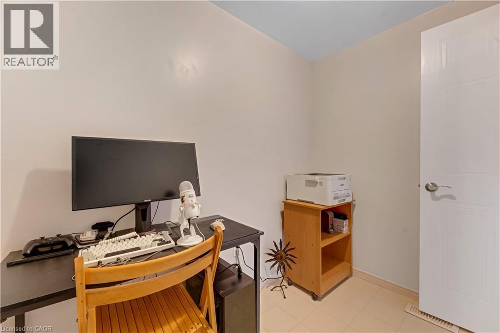 550 Dansbury Drive, Waterloo, Ontario  N2K 4E2 - Photo 17 - 40824123