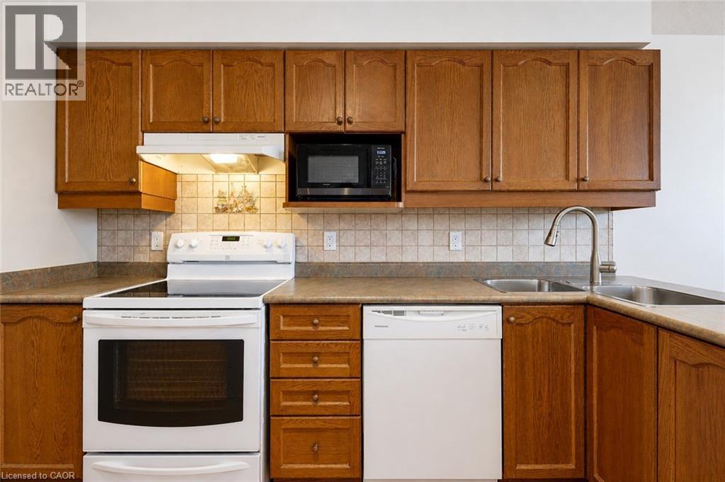 550 Dansbury Drive, Waterloo, Ontario  N2K 4E2 - Photo 7 - 40824123