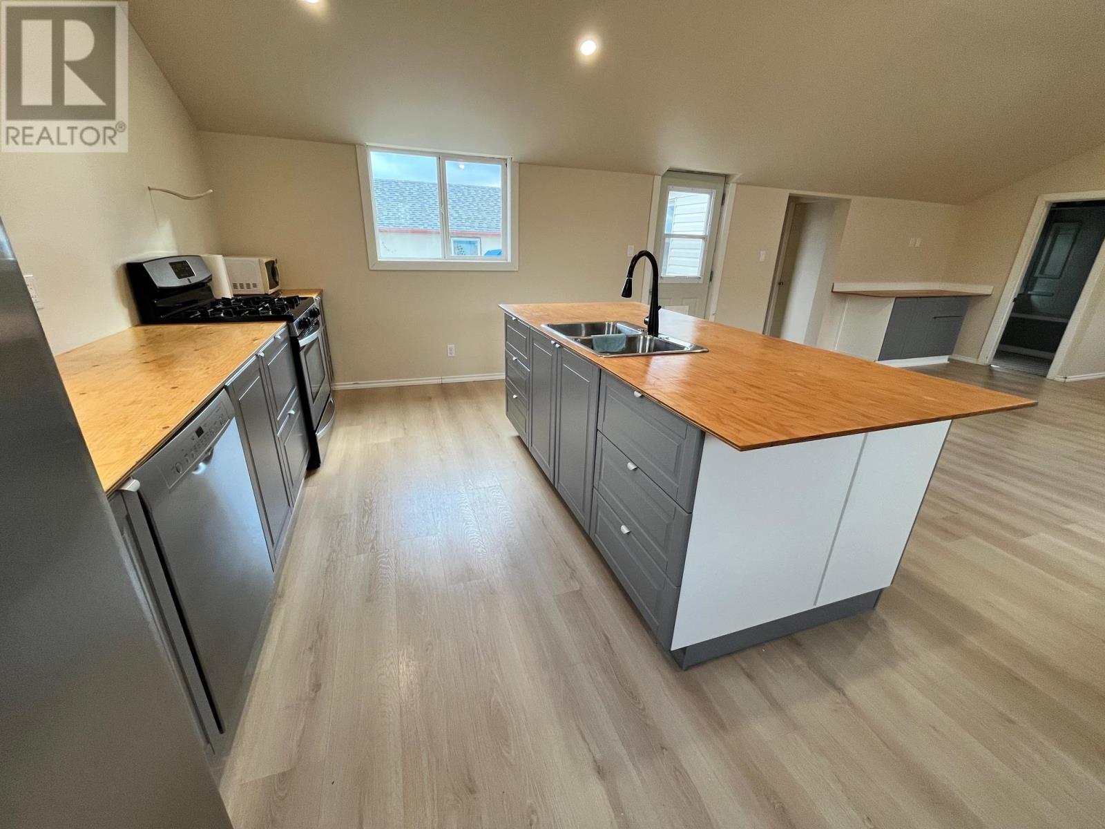 8 Elliot Street, Cochenour, Ontario  P0V 1L0 - Photo 8 - TB2600572