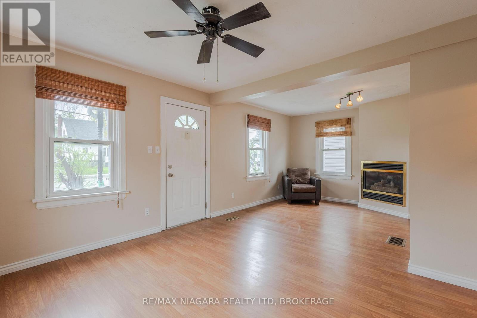 6407 Frederica Street, Niagara Falls, Ontario  L2G 1C5 - Photo 5 - X13077710