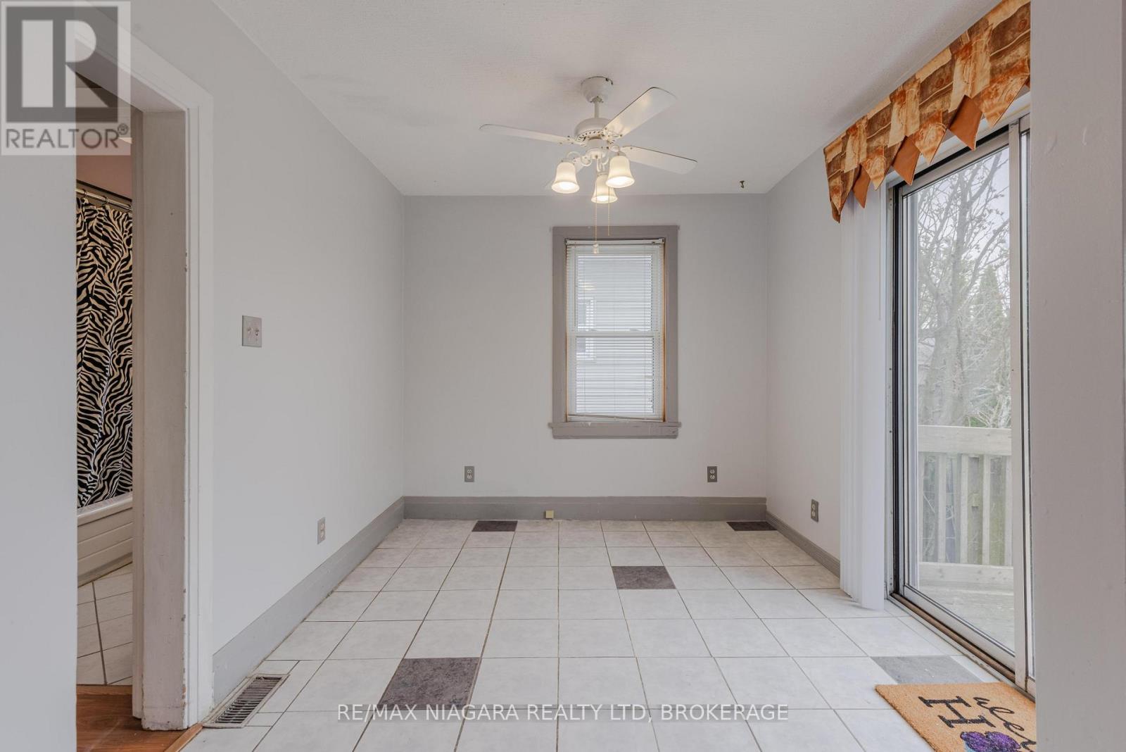 6407 Frederica Street, Niagara Falls, Ontario  L2G 1C5 - Photo 6 - X13077710