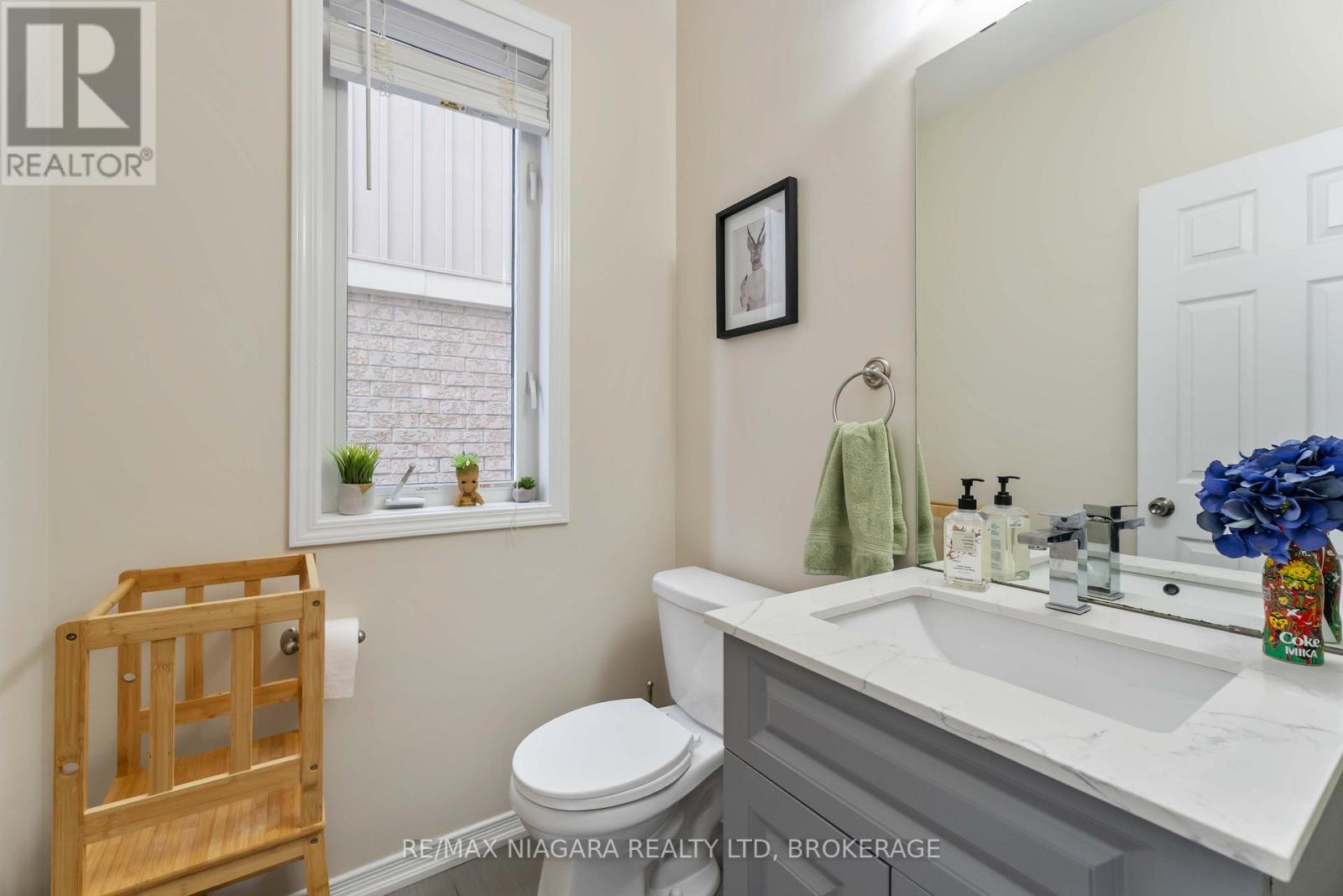 8145 Blue Ash Lane, Niagara Falls, Ontario  L2H 0N8 - Photo 11 - X13077888