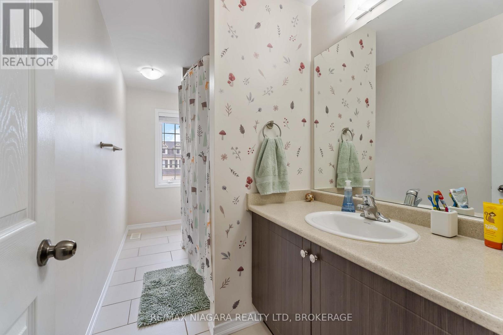8145 Blue Ash Lane, Niagara Falls, Ontario  L2H 0N8 - Photo 18 - X13077888