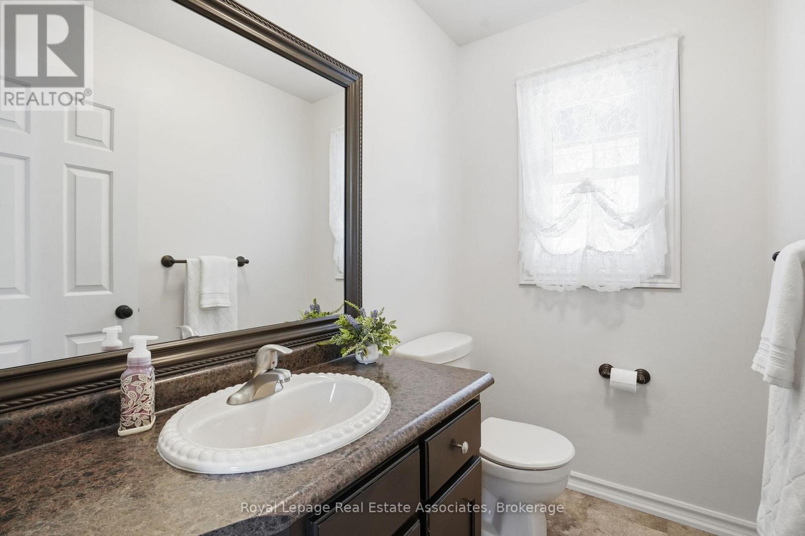 1 Meander Close, Hamilton, Ontario  L0R 1H1 - Photo 20 - X13062066