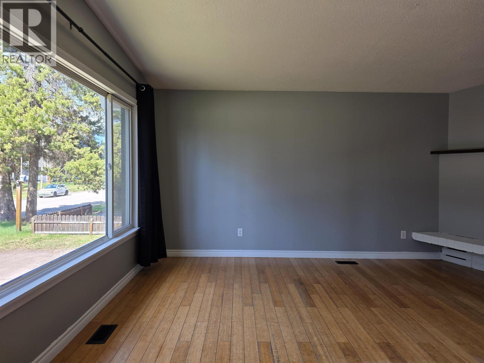 4048 Fourth Avenue, Smithers, British Columbia  V0J 2N0 - Photo 12 - R3118758