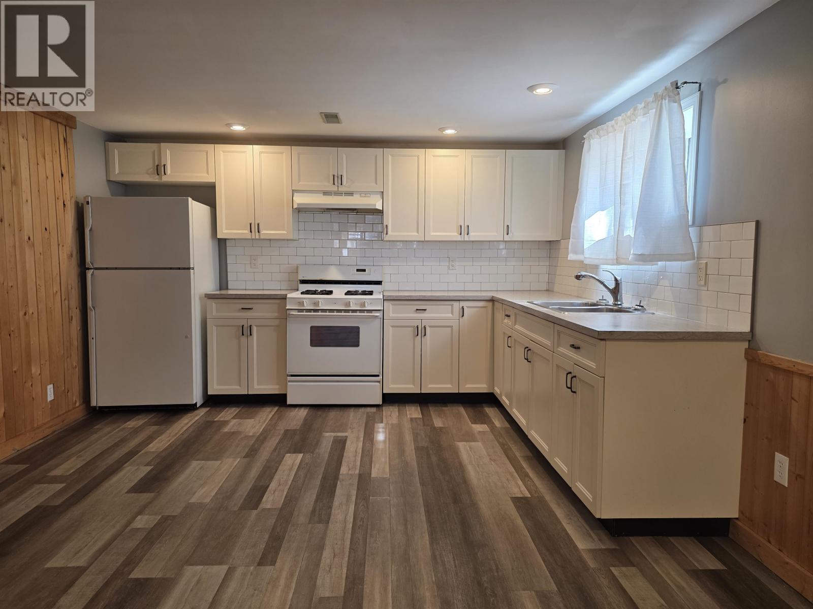 4048 Fourth Avenue, Smithers, British Columbia  V0J 2N0 - Photo 19 - R3118758
