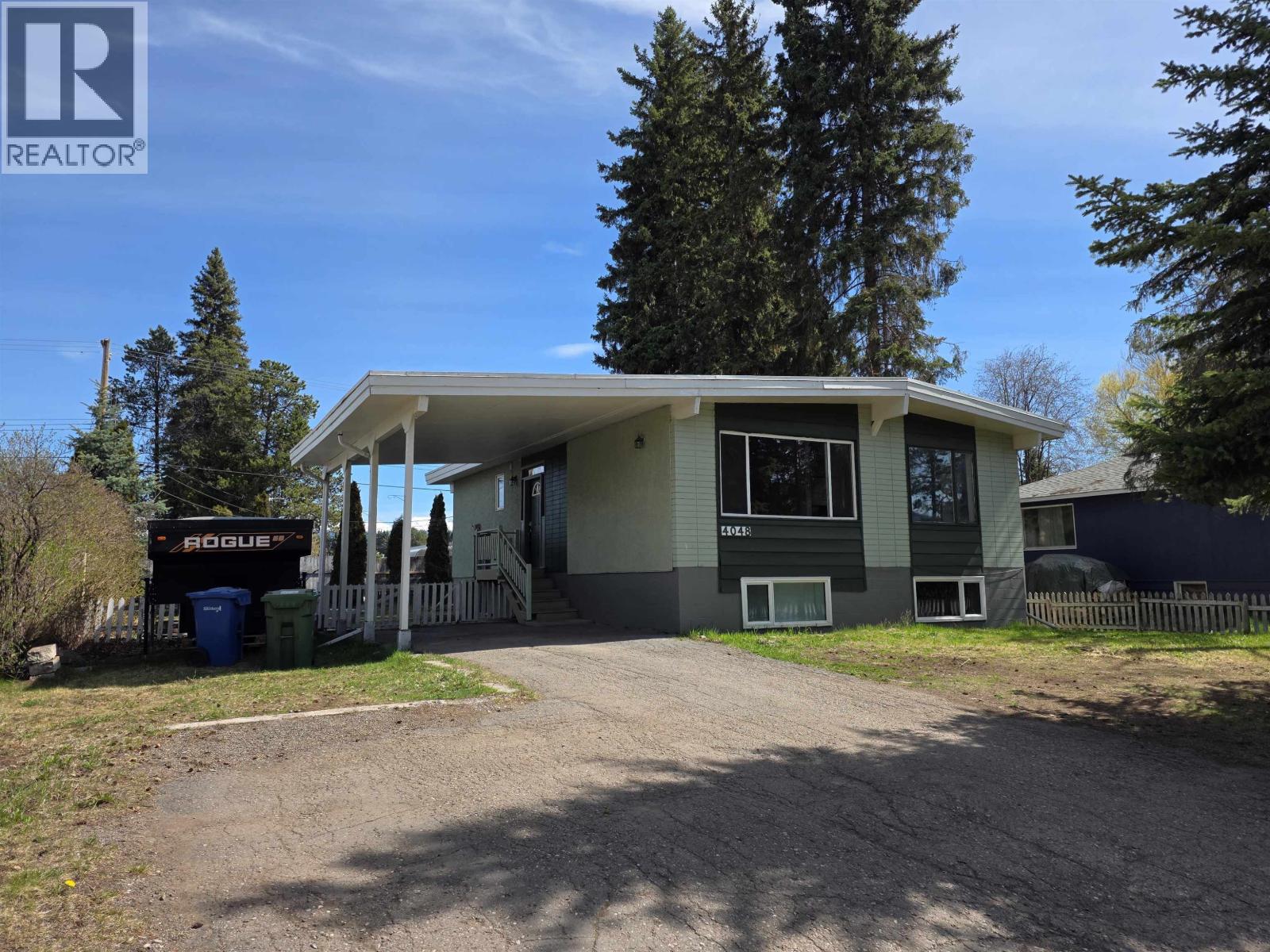 4048 Fourth Avenue, Smithers, British Columbia  V0J 2N0 - Photo 2 - R3118758