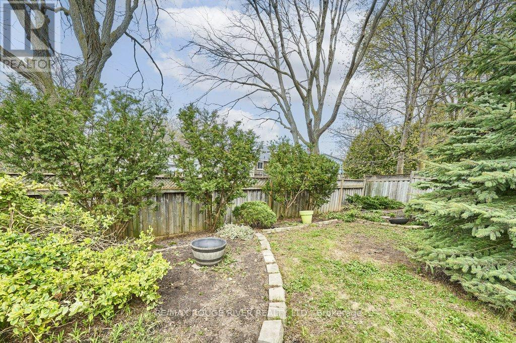 208 Annes Street, Whitby, Ontario  L1N 5K1 - Photo 10 - E13077928