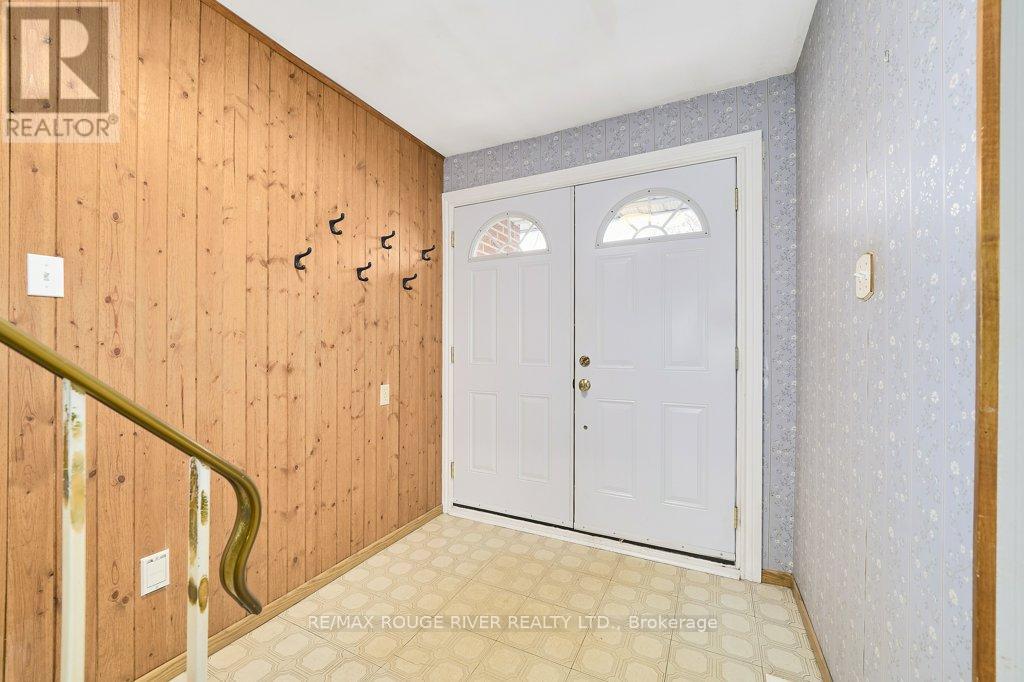 208 Annes Street, Whitby, Ontario  L1N 5K1 - Photo 13 - E13077928