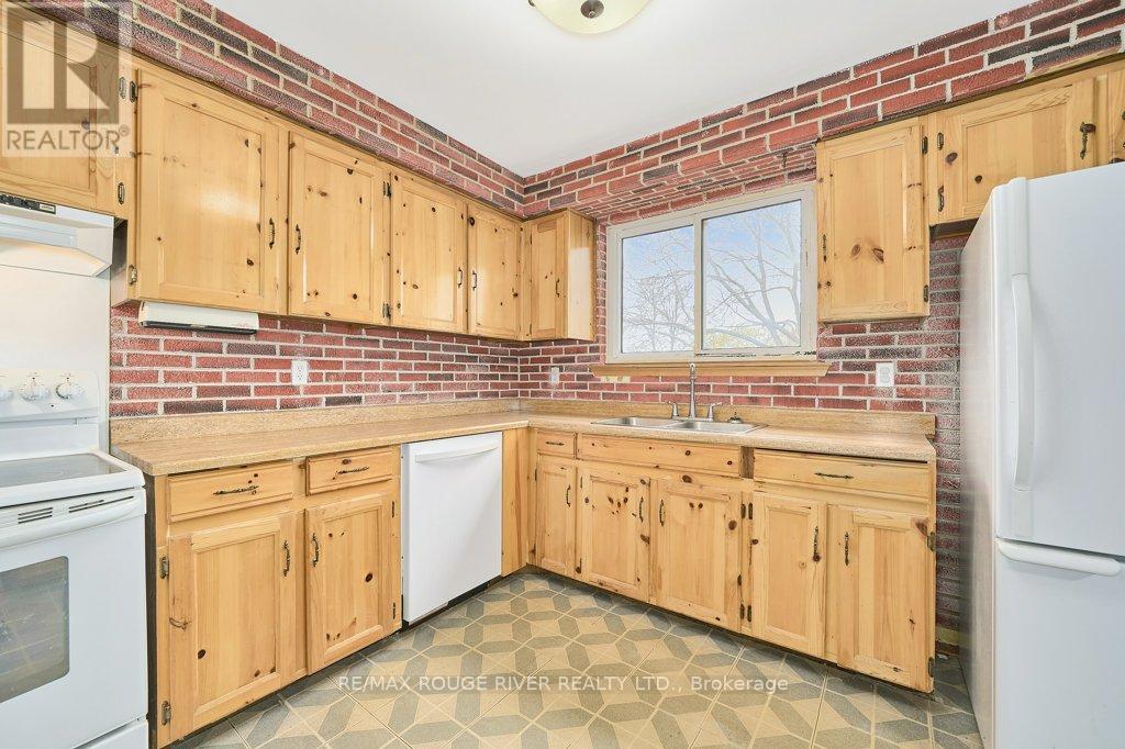 208 Annes Street, Whitby, Ontario  L1N 5K1 - Photo 28 - E13077928