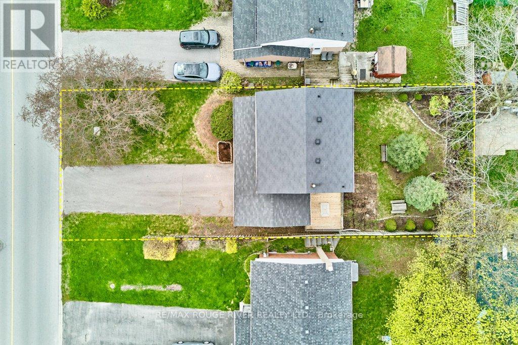 208 Annes Street, Whitby, Ontario  L1N 5K1 - Photo 5 - E13077928