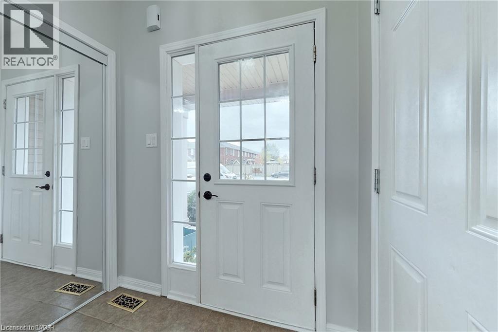 1005 Farmstead Drive Unit# Main/upper, Milton, Ontario  L9T 8G2 - Photo 2 - 40826572
