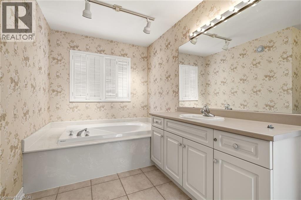 4287 Chasewood Court, Burlington, Ontario  L7M 4P8 - Photo 25 - 40826264