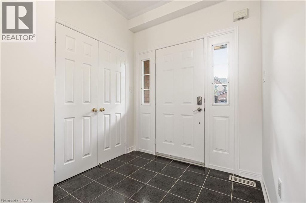4287 Chasewood Court, Burlington, Ontario  L7M 4P8 - Photo 4 - 40826264