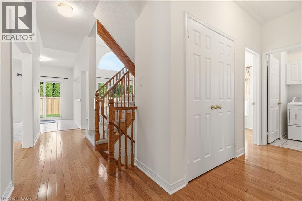 4287 Chasewood Court, Burlington, Ontario  L7M 4P8 - Photo 7 - 40826264