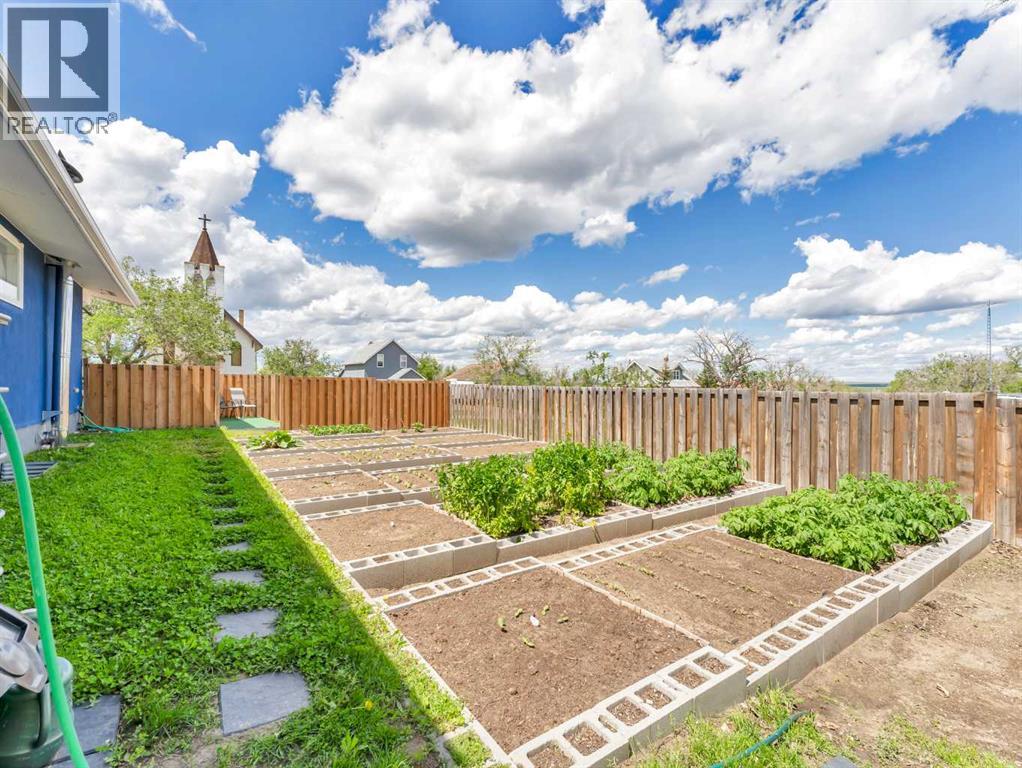 436 3 Street W, Empress, Alberta  T0J 1E0 - Photo 43 - A2265779