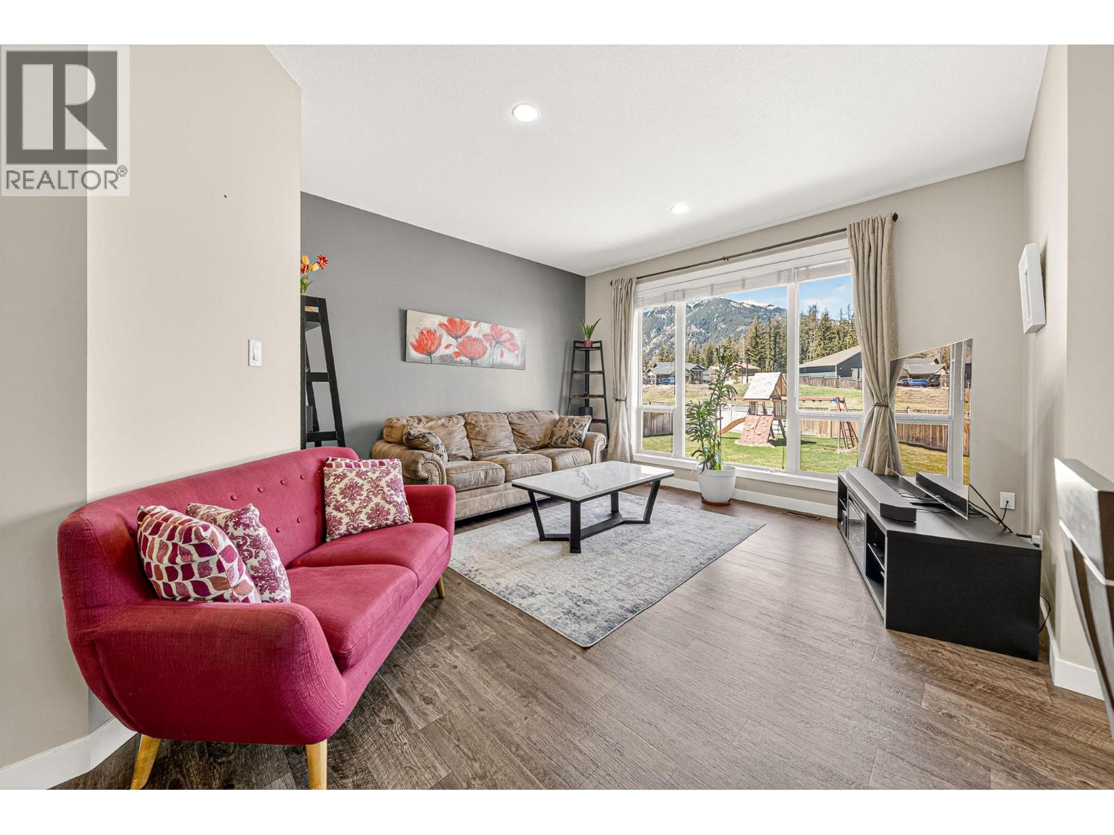 2309 Falcon Court, Sparwood, British Columbia  V0B 2G2 - Photo 11 - 10384416