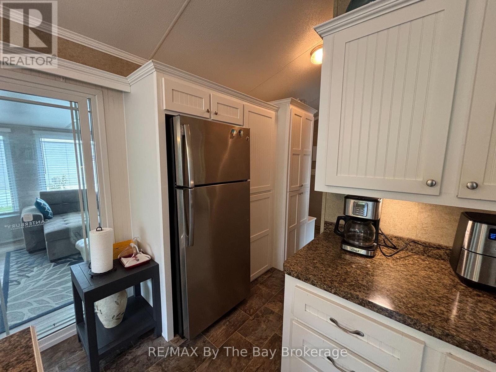 108 Madawaska Trail, Wasaga Beach, Ontario  L9Z 1X7 - Photo 11 - S13077726