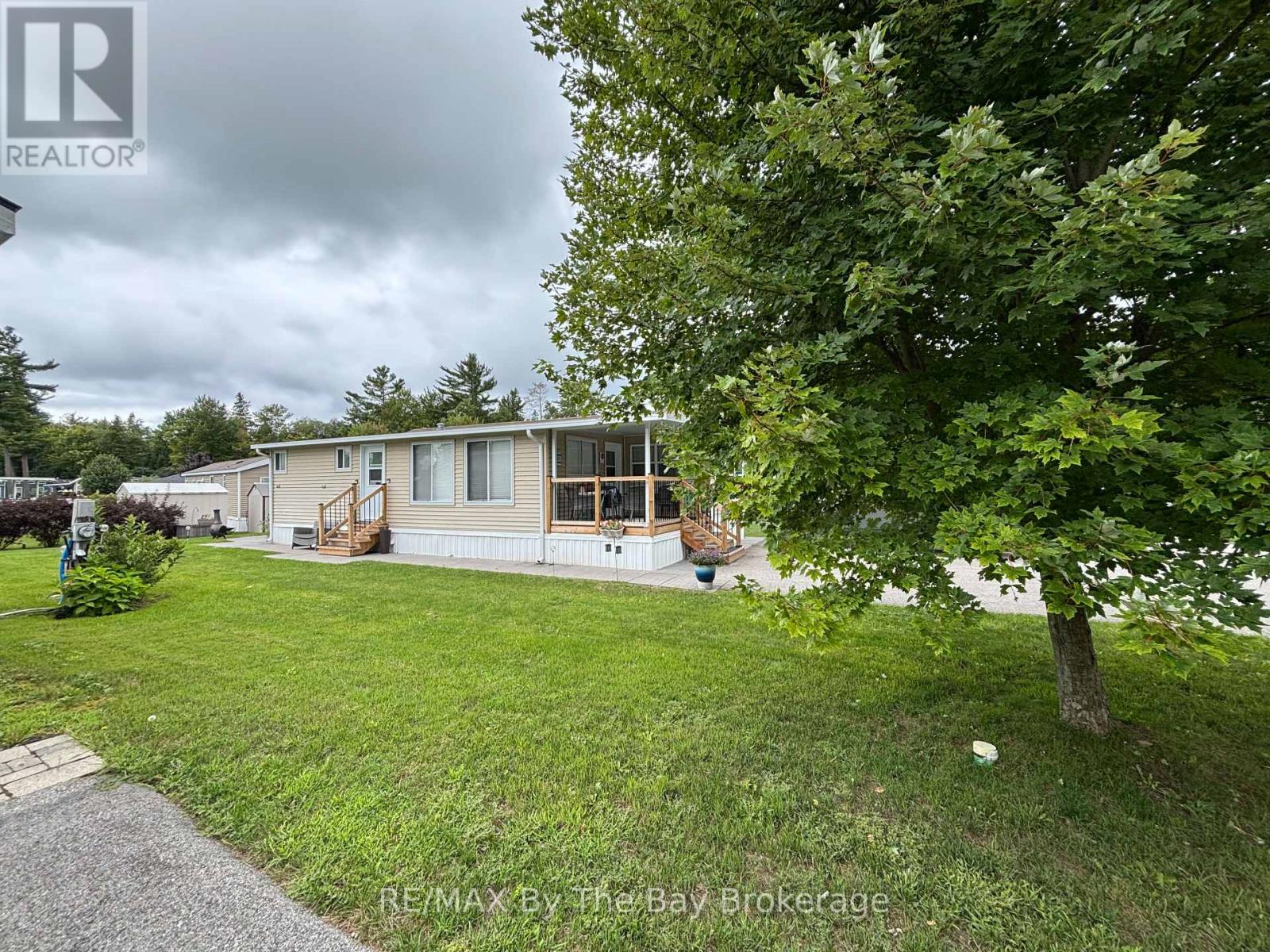 108 Madawaska Trail, Wasaga Beach, Ontario  L9Z 1X7 - Photo 3 - S13077726