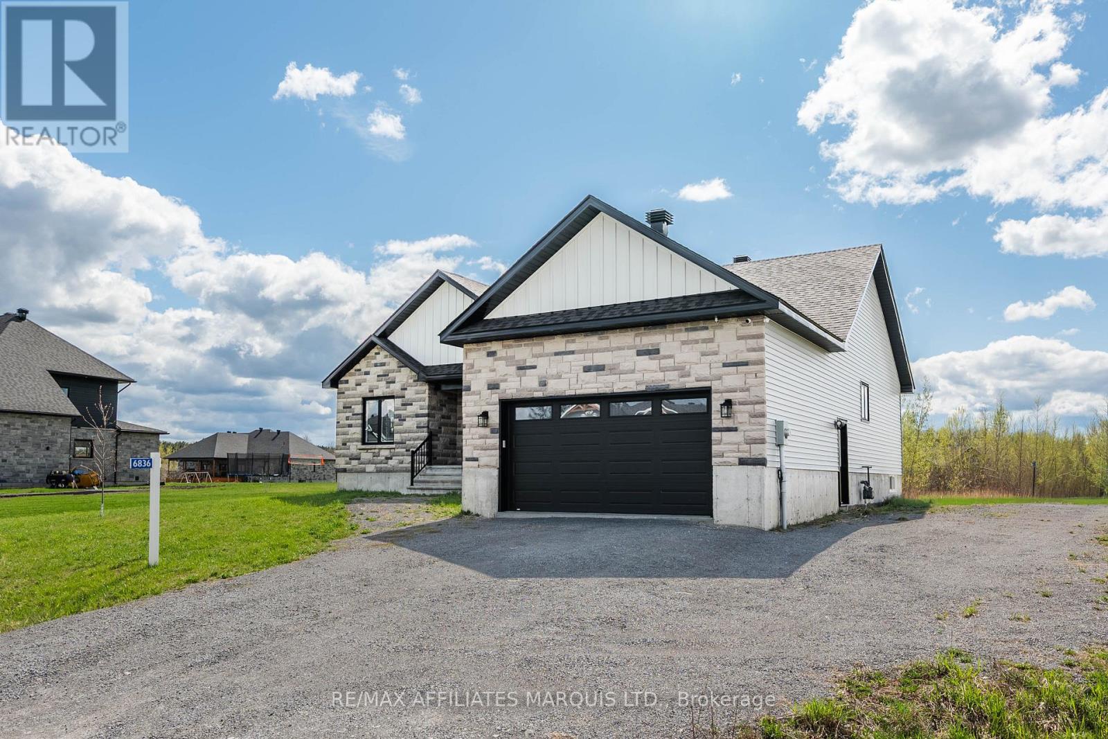 6836 James Crescent, South Glengarry, Ontario  K0C 2E0 - Photo 3 - X13077834