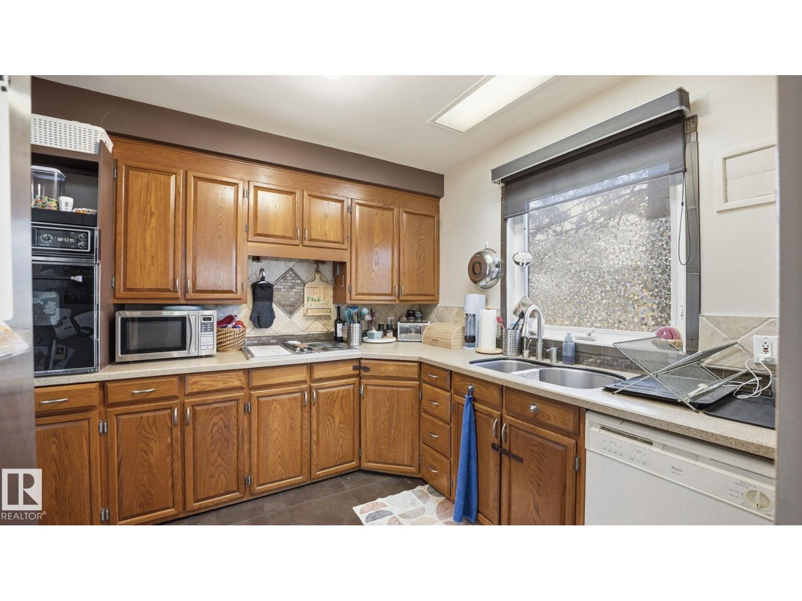 10922 117 St Nw, Edmonton, Alberta  T5N 3N6 - Photo 11 - E4478447