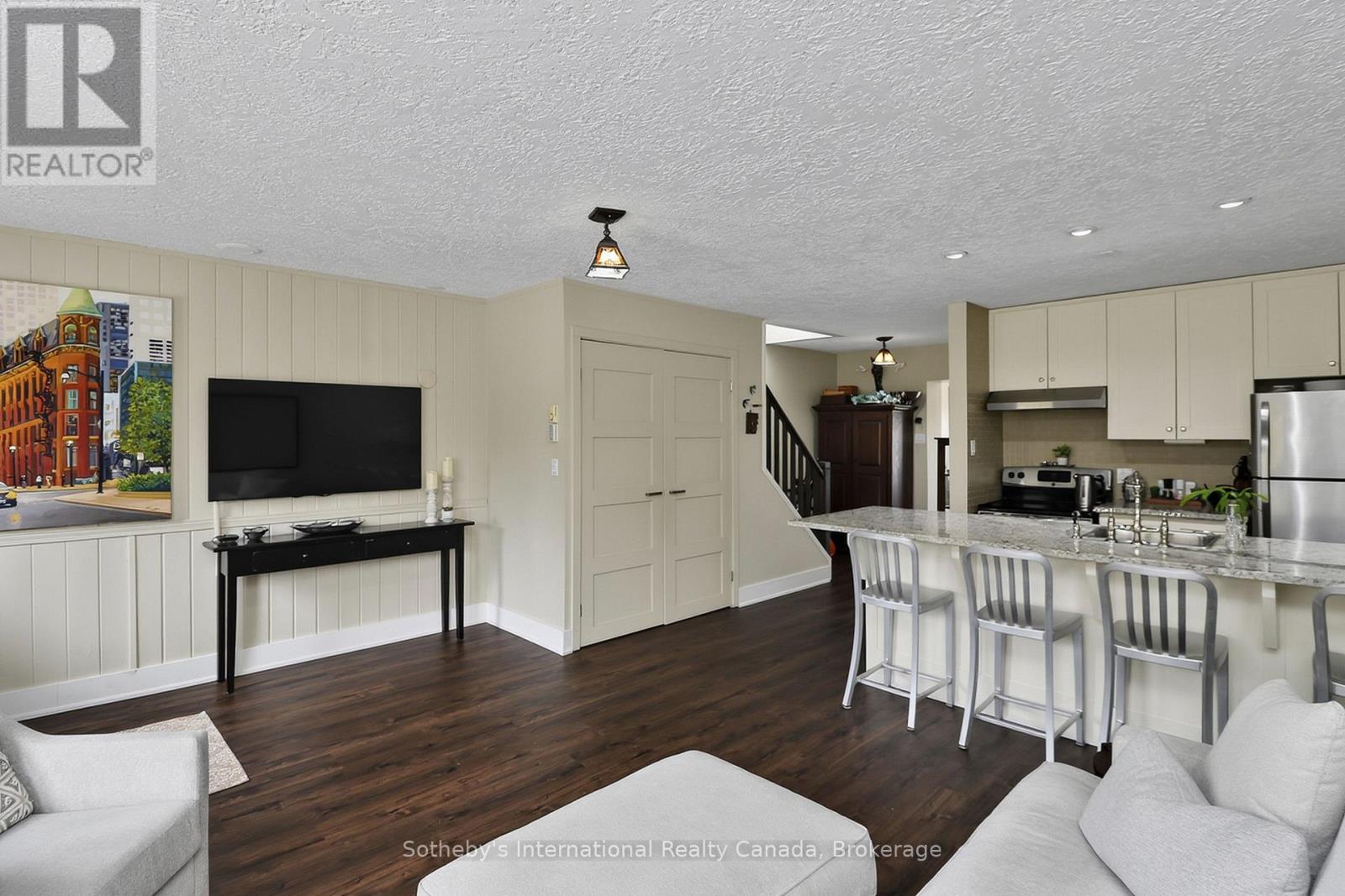 10 - 139 Lakeshore Road E, Blue Mountains, Ontario  L9Y 9V1 - Photo 4 - X13078084
