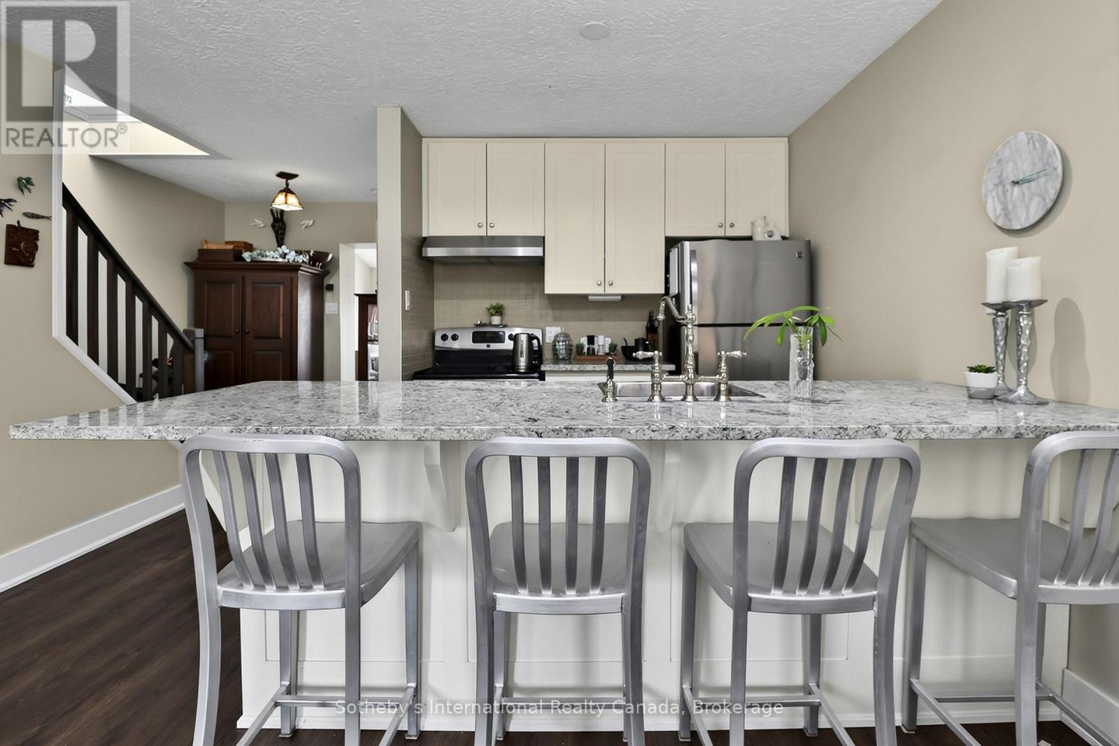 10 - 139 Lakeshore Road E, Blue Mountains, Ontario  L9Y 9V1 - Photo 7 - X13078084
