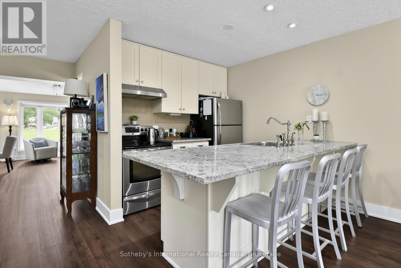 10 - 139 Lakeshore Road E, Blue Mountains, Ontario  L9Y 9V1 - Photo 8 - X13078084
